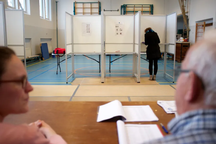 stemmen stemhok stembureau flickr sebastiaan te burg cc by sa 20