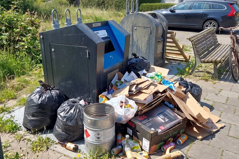 bijplaatsen afval container