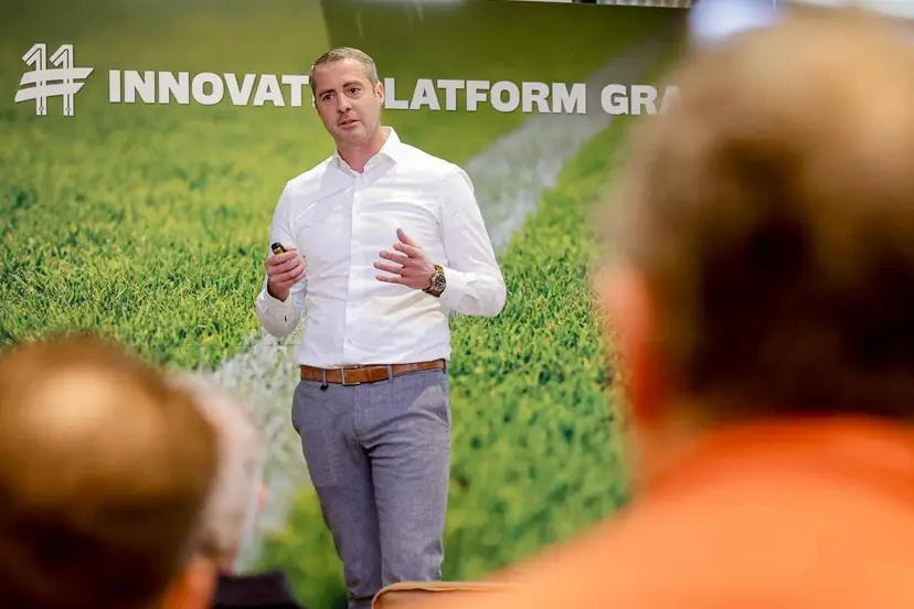 Spreker bij een bijeenkomst van Innovatieplatform GRAS