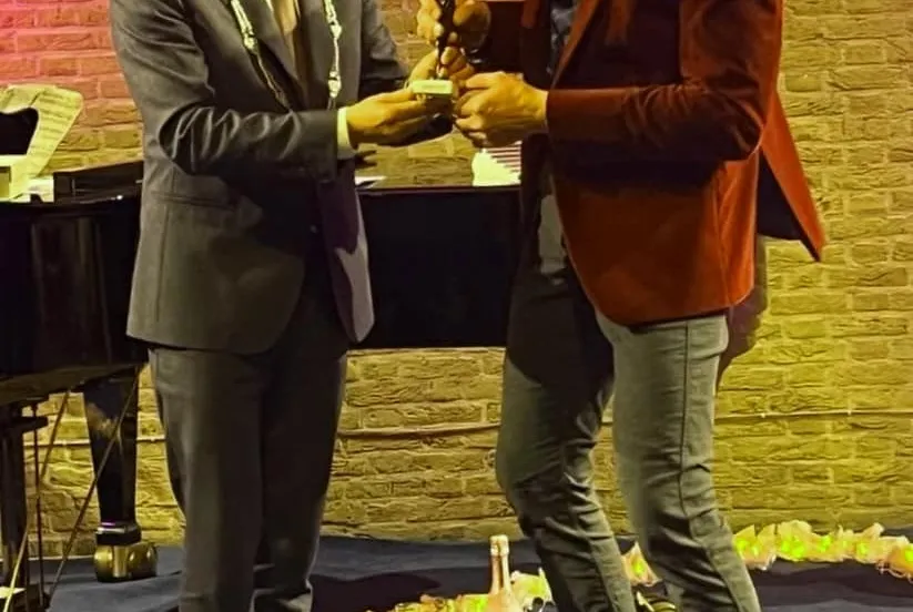 arnhems meisjejohnjansenfacbookmarcouch