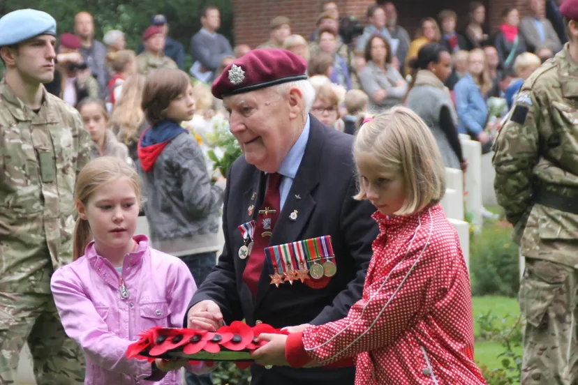 axttvxihdksib4zq0izj7tl6x johnny petersairbornefoto jan verniers