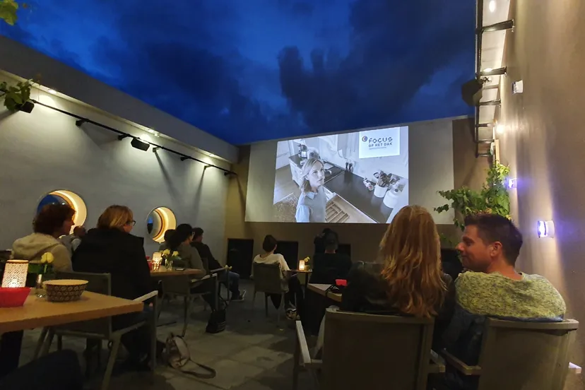 dakzaal 6 met publiek