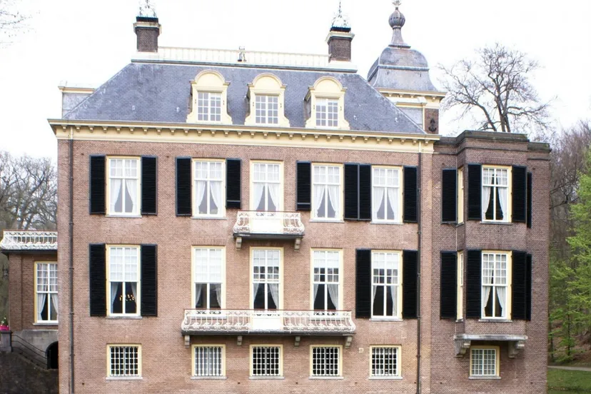 erb6dssb0forh6v9ht0w98gbp huis zypendaal spiegelbeeld