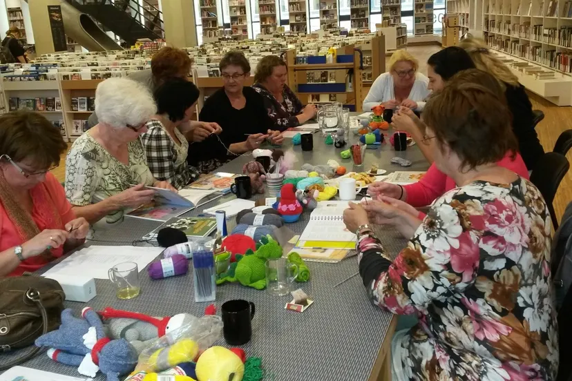 fjos9vap4cmr55kzucr224xjc brei en haakcafe foto