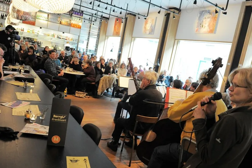 gag47t26ndbup5wrmmgaez837 ouderencafearnhemfoto seppe ruberti