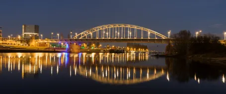 johnfrostbrugbij nacht gemeentearnhem