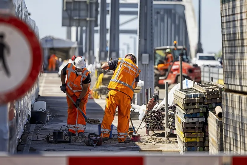 johnfrostbrugdicht unnamed