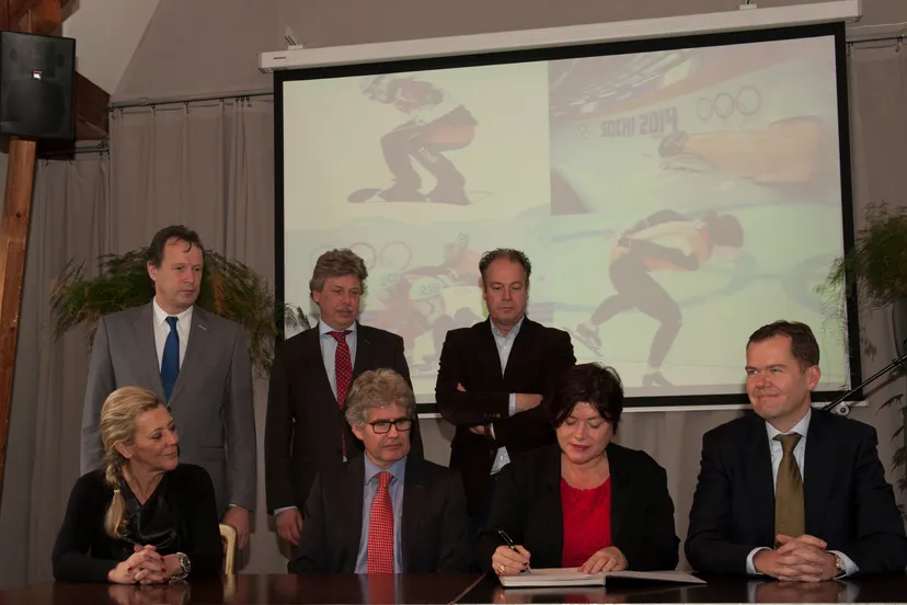 jpj004aw2y4hj4zv2fr72bu8m werkbedrijf