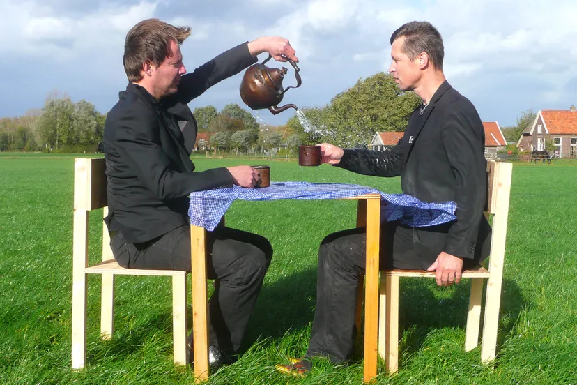 kunstenaarsduo20131028 stormachtige ontmoeting 3 orig