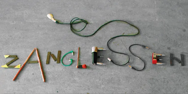 kyml1g28np97d2tr2vc3cgsmq zangles