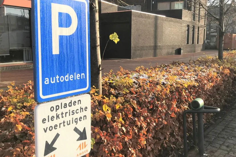 mobilitietshubelektrische deelautohub trans 2