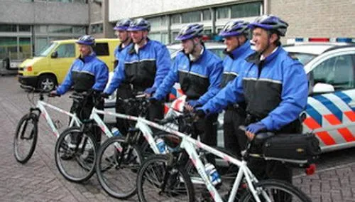 n37hl8z2oug2dixpq64eik2q0 fietspolitie