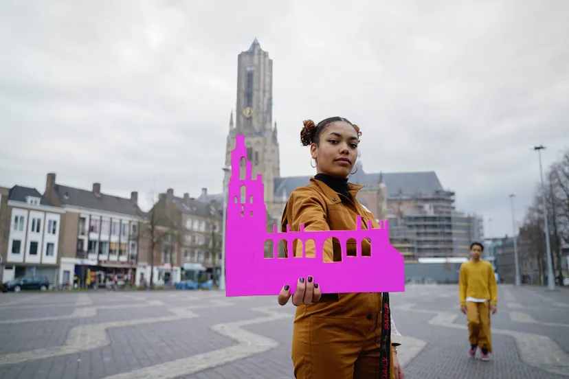 na de damoptie1 horizontaal felroze