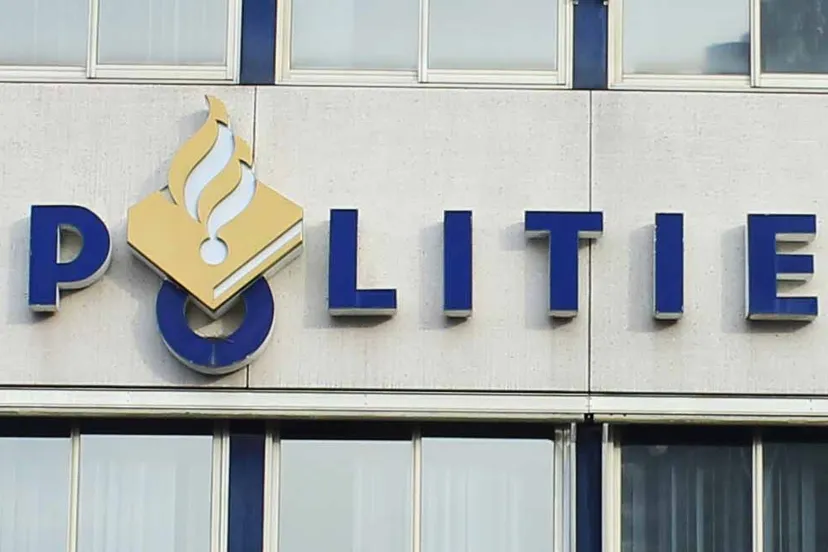 obudox0q938pa6enl4kw1680b politielogo