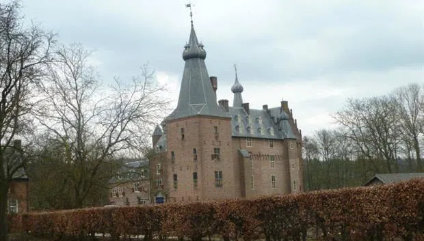 px3o2bmrzg0ias8na4v872mnl doorwerth kasteel 2