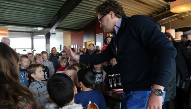 r383u2368txujzr3gu65xugh3 j