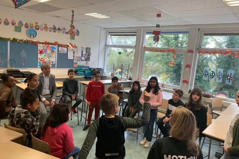 roeland van der zee voorlichting kindermishandeling 2