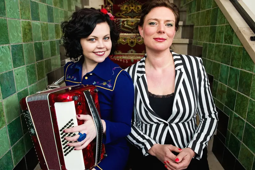 sc9xqop5b7grg8134kd2nugx0 the more the mary foto megin zondervan 1