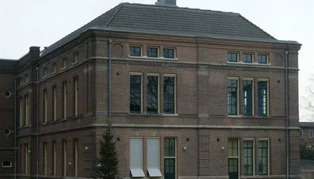 syh9r7c9axveuse68cz0a4dp9 huis van puck