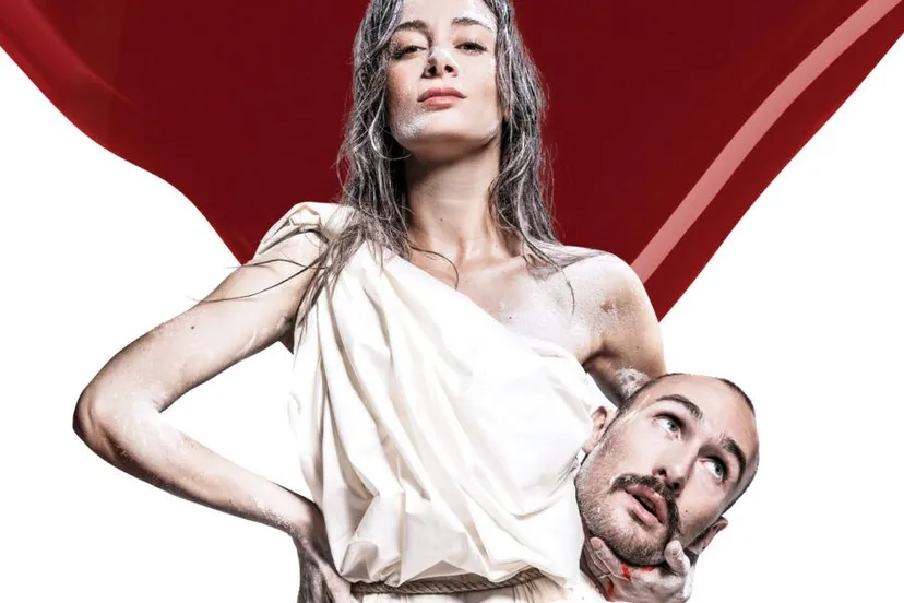 theateraan de rijn rsz 1rsz 1myfirsttragedy liggend shotbyhalie 900x740 1