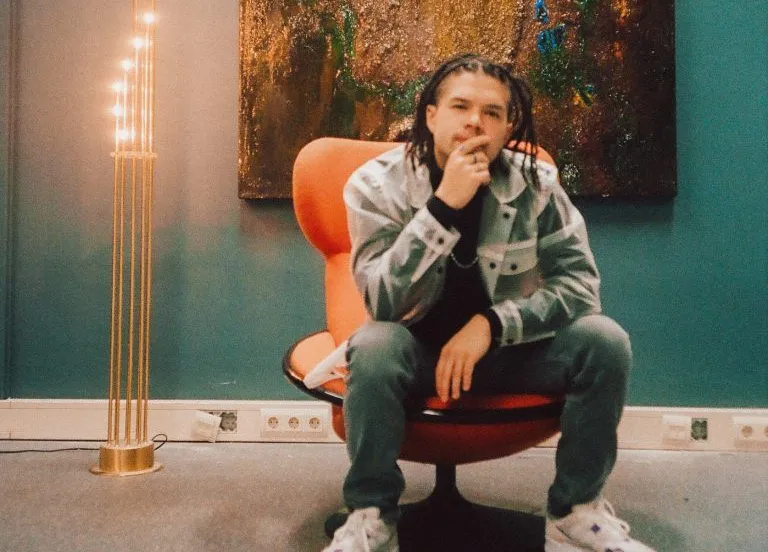 theateraan de rijn ruben chi 2 foto jinko adams web 768x768 1