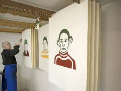 tj3w17erzr67s41pb89oi0azq manuel kurpershoek aan het werk in het hoogdrukatelier