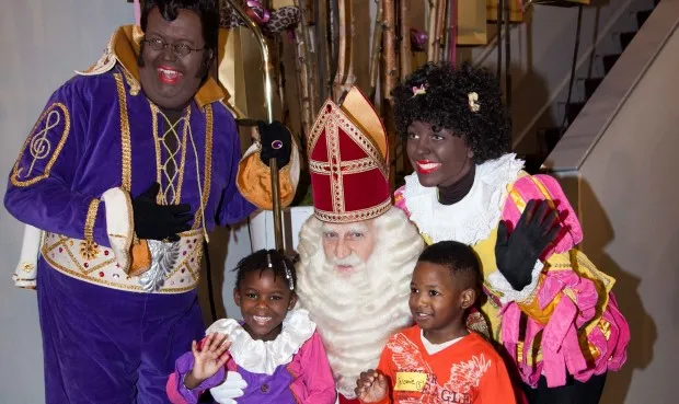 tle9abbo5bhp806a35b7wcs55 allemaal op de foto met sint sterrenfonds sintfeest 291114