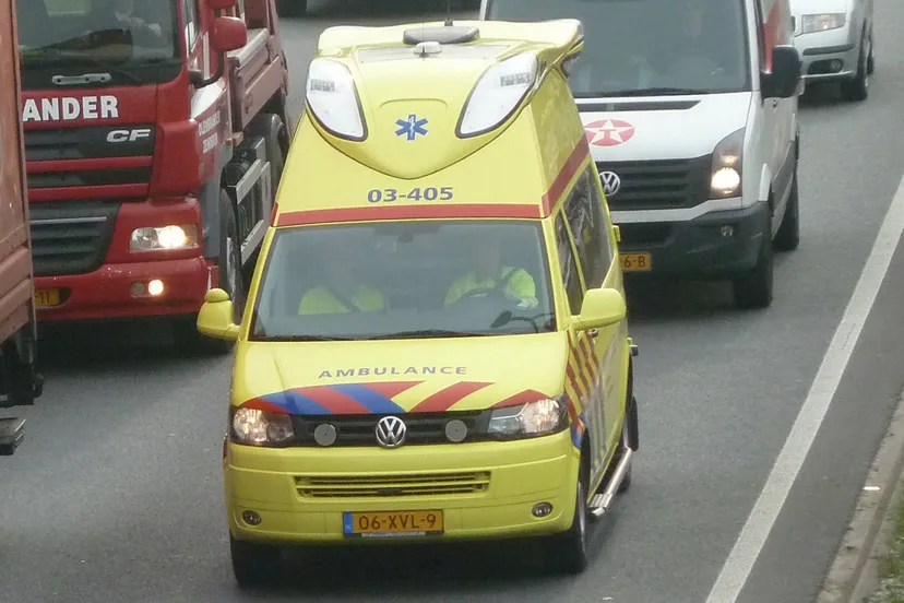 u7bp98ieauaany1nepns06p5b ambulancearnhemnieuws
