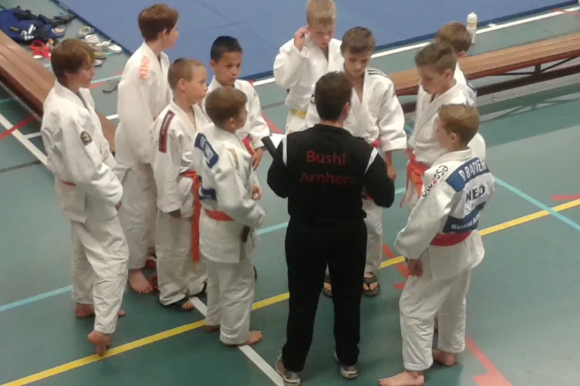 uz2wwthdxzawhochaal99kgbu jongensteam bushi