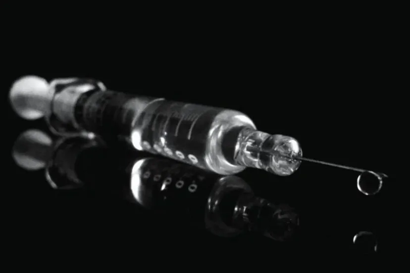 vaccinatie tegen het coronavirus op drie locaties in provincie gelderland