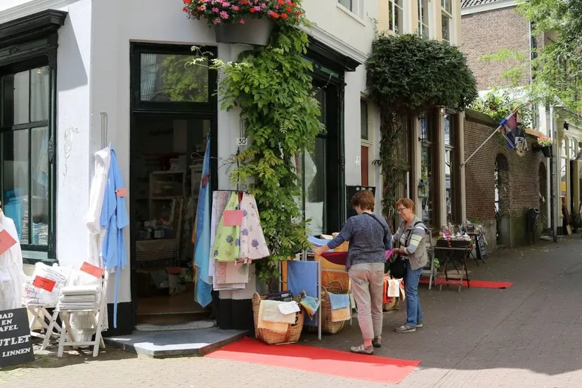 yc4lt1diwmy6knkp2q2pgxbib cofbad en textiel stegenkwartier