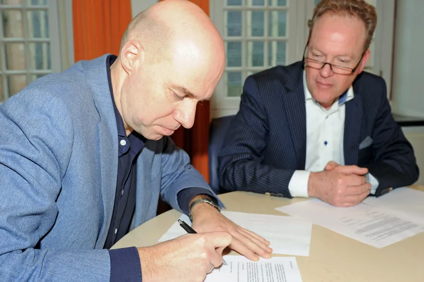 yr8yfxyhfuc99ykubb3ujxlin dsc5160 kopie convenant 31