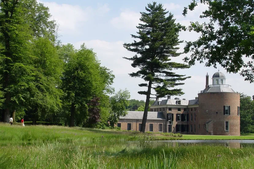 yze512131d2r51193gjf4fc4b rosendael kasteel achterzijde nb 2005