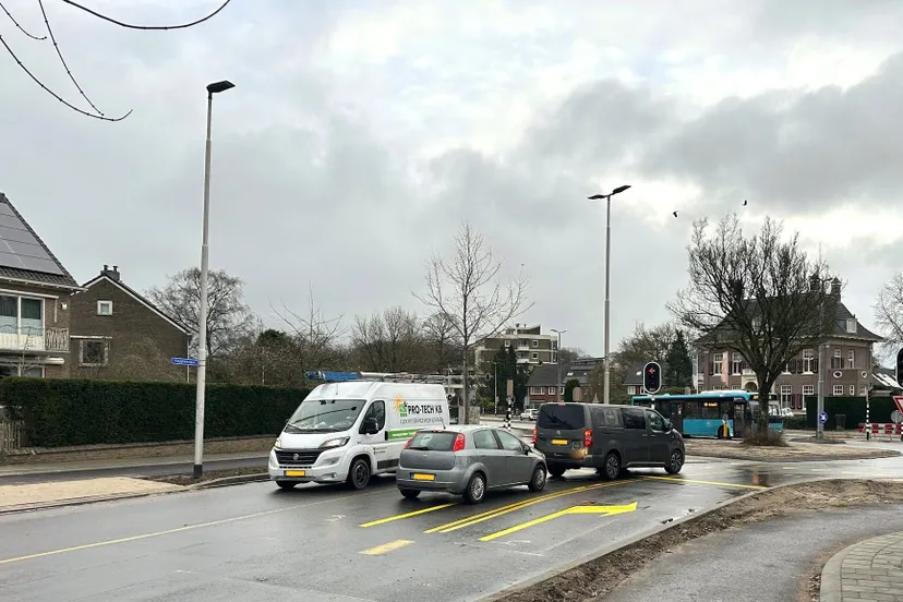 kruispunt velperweg huijgenslaan oude velperweg is weer open in de richting noord zuid en omgekeerd