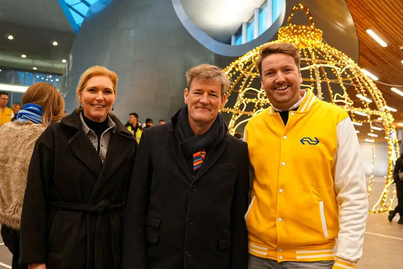 aftrap bij ns2025 van links naar rechts nicolette bolte stefan rebergen voorzitter uitnacht arnhem en mark bickel 5 3