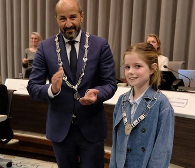 kinderburgemeester van arnhemannelien van luijt2025 gemeenteraad arnhem