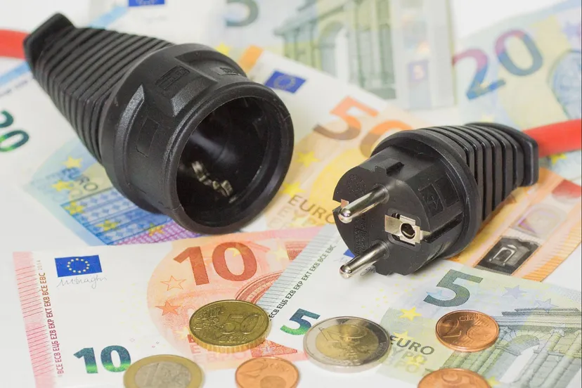 electricity 7600360 1280jpg jpeg afbeelding 1280 853 pixels geschaald 75