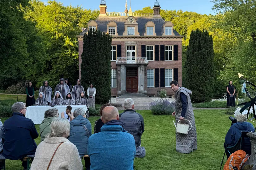 toneelgroep arnhem vrij te gebruiken