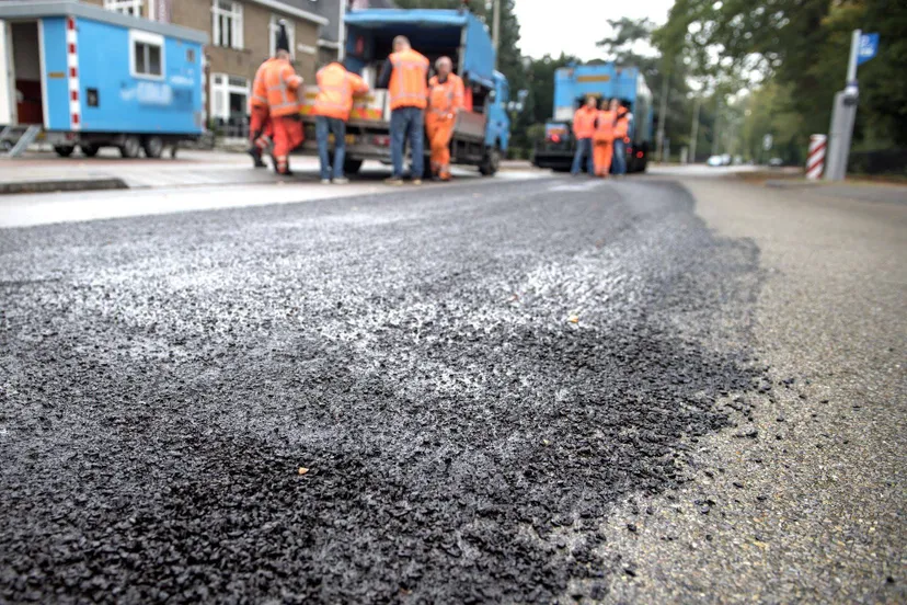Stalslakken voor bouw van wegen. Gemeente Arnhem