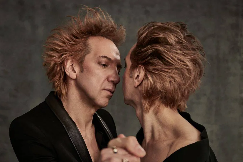 Sven Ratske en Matangi.Dans op de Vulkaan