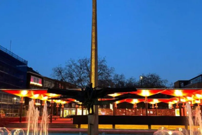 AKU-fontein op Gele Rijdersplein heropend na renovatie - Gemeente Arnhem