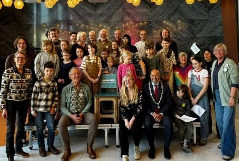 De Toekomststoel in ontvangst - Gemeente Arnhem