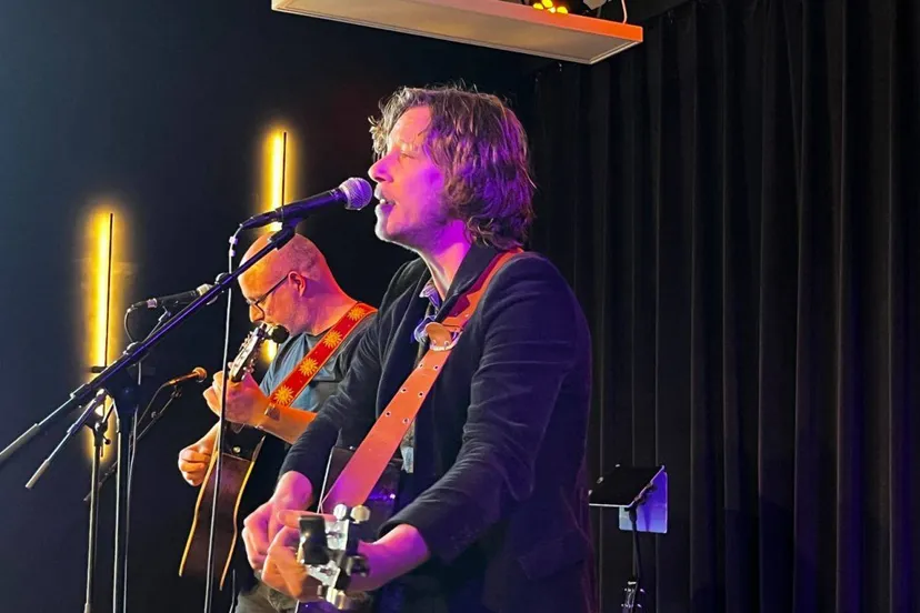 Muzikaal duo Van Xan 02.Muziekduo Van Xan treedt zondag 15 maart op in buurtcentrum ’t Huukske. (Foto. Van Xan)