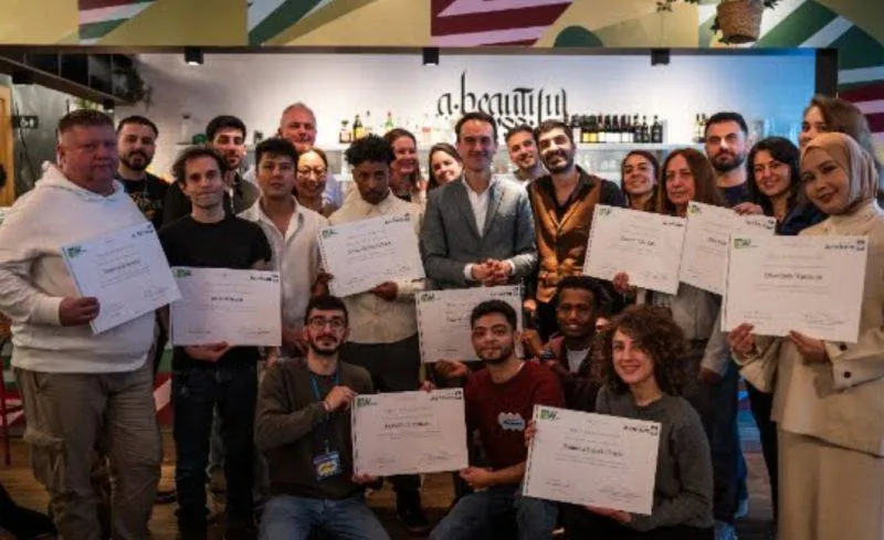 Nieuwkomers in Arnhem geëerd voor bijzondere inzet bij inburgering - Gemeente Arnhem