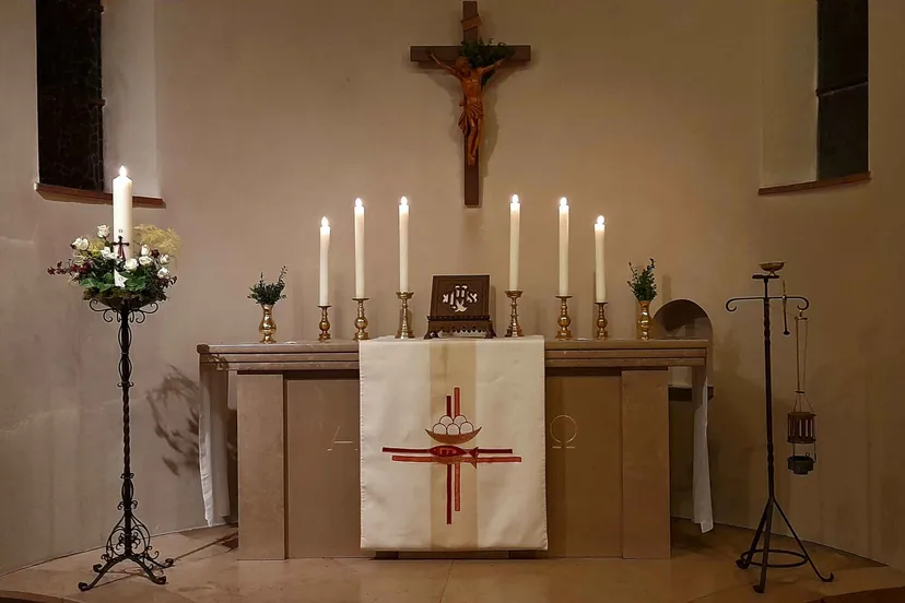 OKK.Arnhem. Foto kerk met Pasen