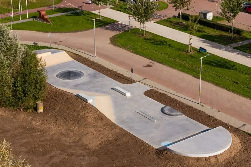 Skatepark Schuytgraaf Arnhem.Flatspot