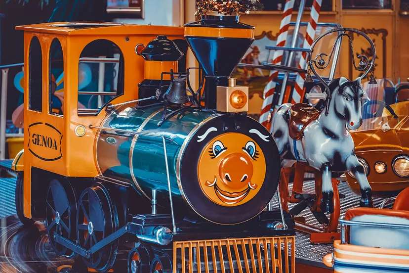 carousel g5feab4517 1920 draaimolen couleur via pixabay