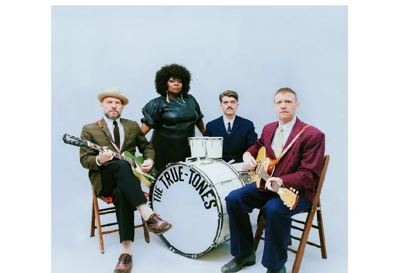 photo by jonathan hielkema true tones 0005 12 1 michelle david the true tones