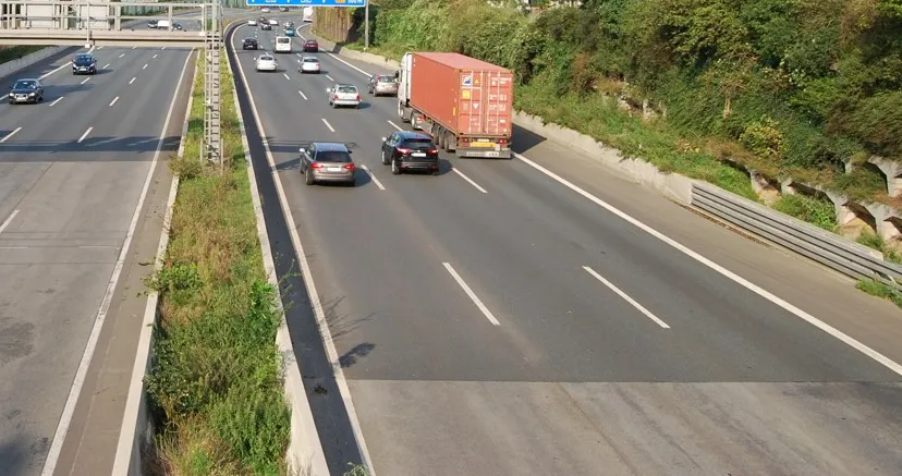 aggressief rijgedrag file snelweg pxhere cc0