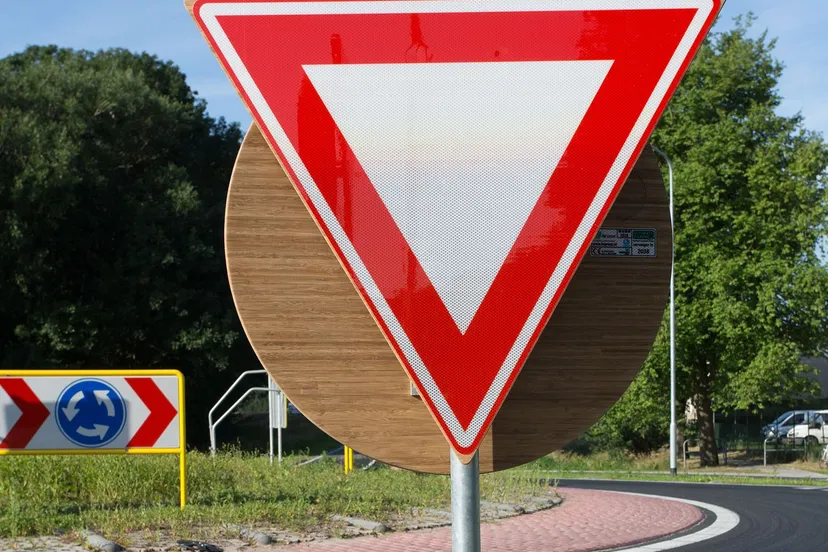 lr 2018 753 2 rotonde klinkenvlier coevorden